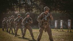 Chcesz do woja? Wolne etaty są w Bezwoli