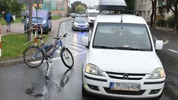 70-latek w szpitalu. Potrącił go kierowca bez prawa jazdy