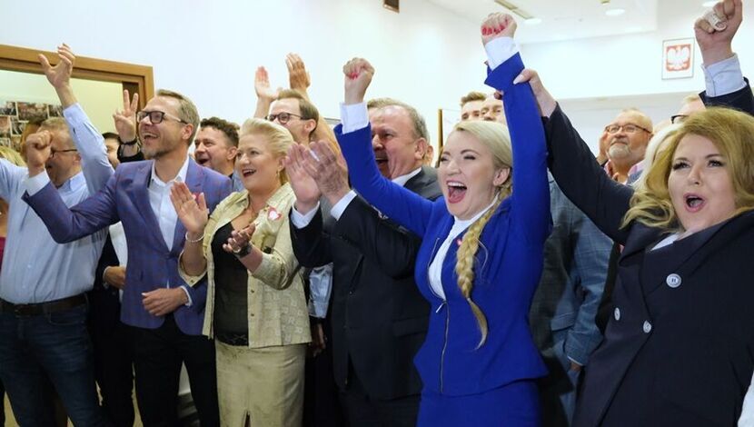 Wielka radość w lubelskim sztabie Koalicji Obywatelskiej po ogłoszeniu sondażowych wyników do PE