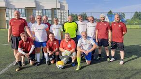 W meczu pokazowym Orion 60+ Niedrzwica Retro Szkoła Lwowska zmierzyła się z zespołem „Reszty Świata” - padł remis 3:3