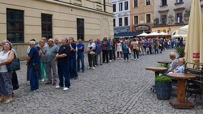 Kolejka zbierała się przez kilka godzin. Jednak już o 11.25 było wiadomo, że niektórzy odejdą niezadowoleni.
