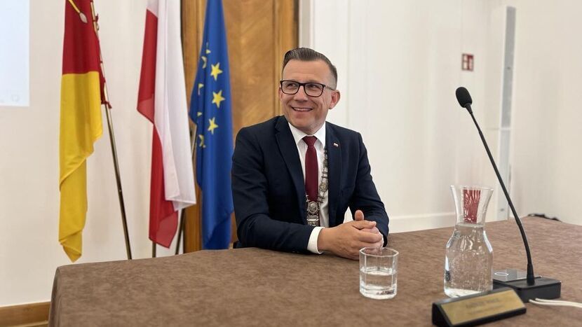 W 2023 roku Andrzej Wnuk był prezydentem Zamościa, ale w wyniku drugiej tury wyborów samorządowych, w kwietniu to stanowisko stracił na rzecz Rafała Zwolaka