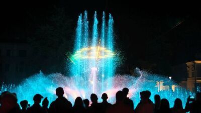 Ponad 20 spektakularnych pokazów w lipcu na fontannie multimedialnej