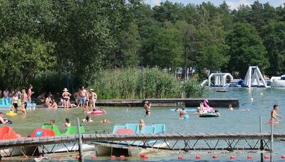Najwyższą dzisiaj temperaturę w Lubelskiem, 32,7 °C odnotowano o godz. 15 we Włodawie. Mieszkańcy i turyści wytchnienia od upałów mogą szukać nieopodal Miasta Trzech Kultur, w Okunince nad Jeziorem Białym. 