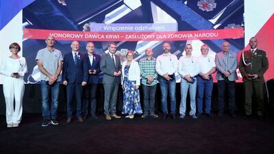 Pomaganie mają we krwi. Superbohaterowie zostali odznaczeni 