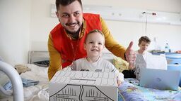 390 Pudełek Szczęścia dla dzieci