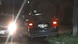 Pijak zaparkował pod nosem policjantów