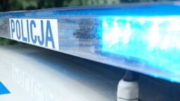 Dachowanie na al. Tysiąclecia. Są utrudnienia w ruchu