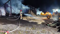 Pożar doszczętnie zniszczył stolarnię. Należała do strażaka
