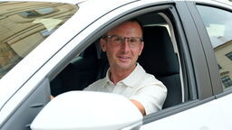 Rozliczył PIT i wygrał. Teraz pan Marcin spod ratusza rusza nowiutką Toyotą