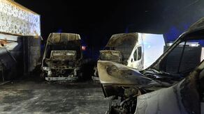 W nocy ktoś podpalił busy pod Łukowem. Znany detektyw mówi o "porachunkach"