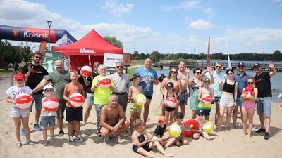 Regaty, siatkówka, przeciąganie liny. Tak się bawiliśmy nad Zalewem Kraśnickim