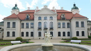 Muzeum Zamoyskich w Kozłówce w 2004 roku jako pierwsze w województwie zostało wyróżnione przez Polską Organizację Turystyczną. Od tamtego czasu, Lubelszczyzna może poszczycić się 14 certyfikatami. 