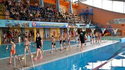 "Mokra" część hali przy al. Partyzantów czeka na remont i powiększenie, a sali gier z jej trybunami na likwidację oraz nowe funkcje. To, czy puławianie doczekają się tych zmian zależy od woli lokalnych władz i możliwości finansowych miasta Puławy