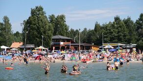 Spotkajmy się nad wodą. Zapraszamy nad Jezioro Firlej