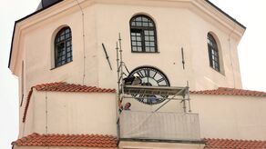 Brama Krakowska wybrakowana. Zniknęły zegary