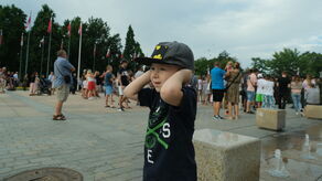 Zawyją syreny. "Prosimy o zachowanie spokoju" 