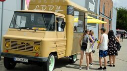 Lody z żuczka, Skot i piosenki Jacka Kaczmarskiego