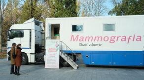 Zbadaj piersi w busie. Tu go znajdziesz