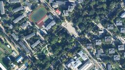 Skwer Niepodleglości w Puławach zrewitalizowano na początku poprzedniej dekady. Alejki po kilkunastu latach doczekają się wymiany nawierzchni