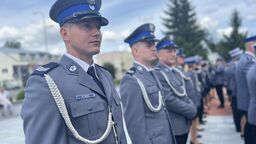 Raz do roku takie święto. Kilkudziesięcioro policjantów z awansem (pełna lista)