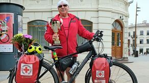 Przejechał 2 tys. km, by promować pomoc innym