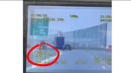 Z drogi ekspresowej zrobił sobie tor wyścigowy