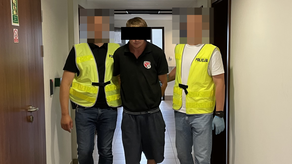 Był poszukiwany 4 listami gończymi. Złapali go inni kierowcy