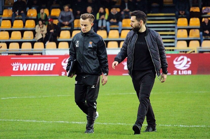 Mateusz Stolarski i Goncalo Feio w niedzielę staną po przeciwnych stronach