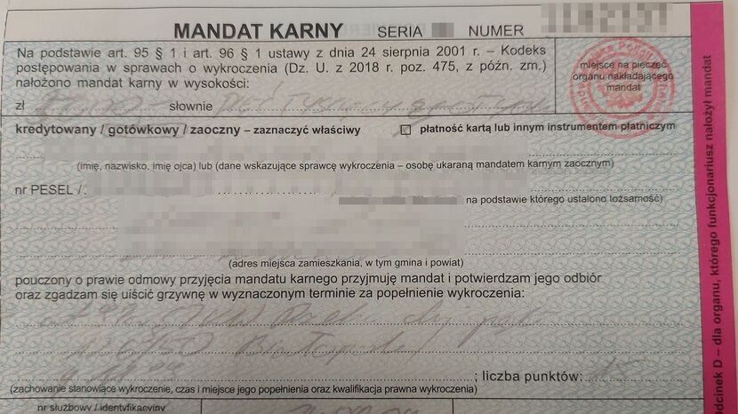 Mandat kierowcy BMW: 15 pkt karnych, utrata uprawnień do kierowania pojazdem na 3 miesiące i do zapłaty 5 tys. zł.