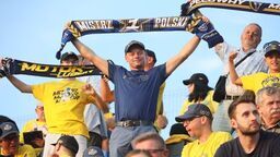 Pogrom na torze, feta na trybunach. Tak kibicowaliście w niedzielę Orlen Oil Motorowi [zdjęcia]