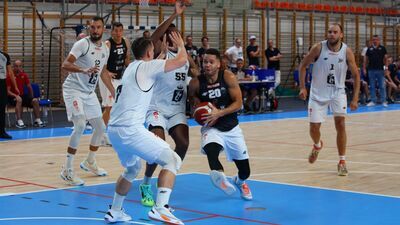 Polski Cukier Start w pierwszym sparingu przegrał z Dzikami Warszawa