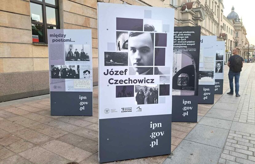 O godz. 9.45 na placu Litewskim zaplanowano otwarcie wystawy „Józef Czechowicz 1903-1939” . Ekspozycję przygotowaną przez Oddział IPN w Lublinie można już oglądać tuż przed gmachem Poczty Głównej. <br />
<br />
