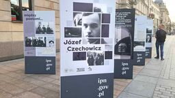 O godz. 9.45 na placu Litewskim zaplanowano otwarcie wystawy „Józef Czechowicz 1903-1939” . Ekspozycję przygotowaną przez Oddział IPN w Lublinie można już oglądać tuż przed gmachem Poczty Głównej.