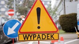 Potrącenie pieszego na trasie Łęczna-Włodawa. Jezdnia jest zablokowana