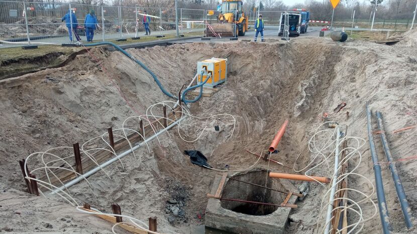 Wodociągi Puławskie to jedna z kluczowych spółek miejskich, która odpowiada za dostawę wody i odprowadzanie ścieków. Blisko rok temu mierzyła się z poważną awarią kolektora przy ul. Komunalnej