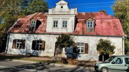 Dom Ryttów po wstępnych pracach porządkowych 