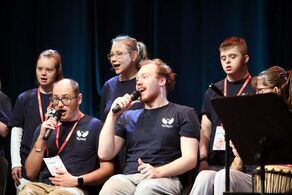 Śpiewają w imię rodziny. Artyści Nieprzetartego Szlaku na wielkiej scenie