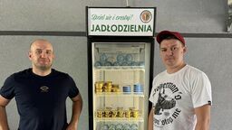 Wieczny bałagan przy lodówce społecznej. Stowarzyszenie oddaje inicjatywę