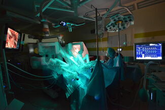 W lubelskim centrum guzy jelita wycina robot