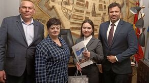 W spotkaniu u prezydenta poza Rafałem Zwolakiem i panią Wiktorią (druga z prawej) wzięli też udział radny Dariusz Kierzek i Barbara Farjon z nieformalnej grupy pomocowej Zamojskie Anioły
