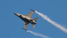 Zmasowany atak Rosji. Polska znów podrywa myśliwce. Rakiety spadały przy naszej granicy