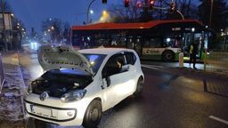 Na czerwonym. Kierowca autobusu wodorowego doprowadził do zderzenia