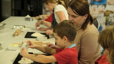 „Magia wspólnych spotkań” – miasto zaprasza na warsztaty i spotkanie z Mikołajem