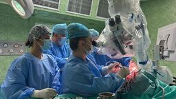 Podświetlają kwasem i usuwają. Pacjenci z glejakiem nie muszą jechać do Lublina