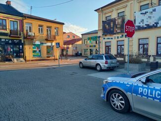 Kobieta potrącona na pasach. Kierujący nie miał uprawnień