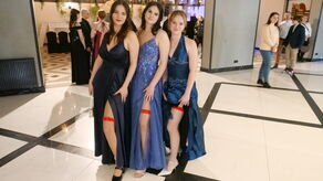 Poloneza czas zacząć. Studniówka prywatnego liceum im. Mieszka I w Lublinie