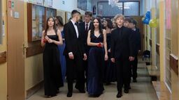 Nie tylko licealiści. Swój bal mieli także ósmoklasiści