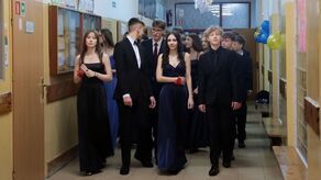 Nie tylko licealiści. Swój bal mieli także ósmoklasiści