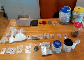 Mieli narkotyki warte ponad 100 tys. złotych. Cztery osoby zatrzymane 